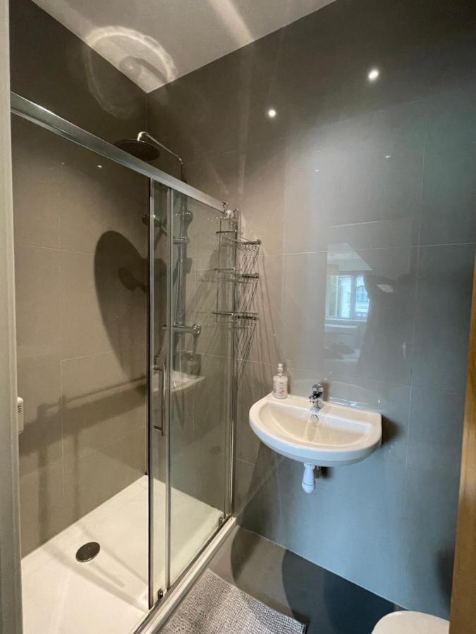 2 Bedroom 2 Bathroom Apartment 8 Including Free Parking Bromley Eksteriør billede